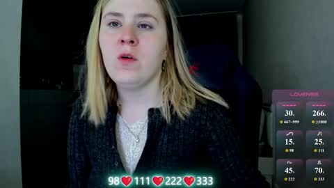 Snapshot of oliviamunk chatting on June 2026 03:20:02 AM . online show from June 2026 03:20:02 AM
