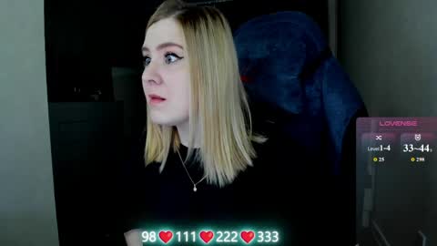 Snapshot of oliviamunk chatting on June 2026 05:02:01 AM . online show from June 2026 05:02:01 AM