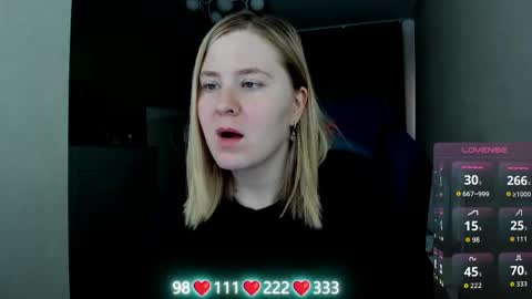 Snapshot of oliviamunk chatting on June 2026 04:08:01 AM . online show from June 2026 04:08:01 AM