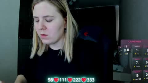 Snapshot of oliviamunk chatting on June 2026 06:52:02 AM . online show from June 2026 06:52:02 AM