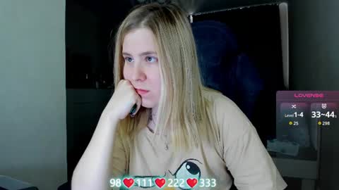 Snapshot of oliviamunk chatting on June 2026 07:06:02 AM . online show from June 2026 07:06:02 AM