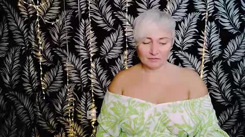 Kelly online show from November 2025 11:11:02 AM