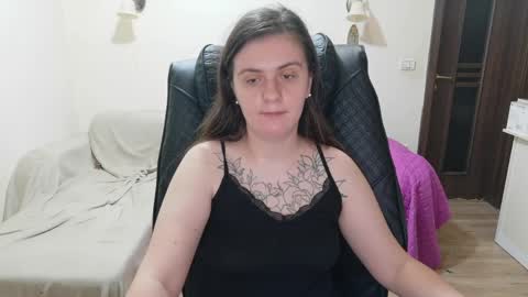 Snapshot of oliviasager chatting on June 2026 01:10:02 AM Mistress Olivia online show from June 2026 01:10:02 AM