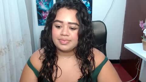 oliviia_cute online show from January 2026 02:50:02 AM