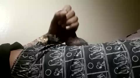 Snapshot of olliebennit chatting on October 2025 05:57:02 PM Ollie online show from October 2025 05:57:02 PM