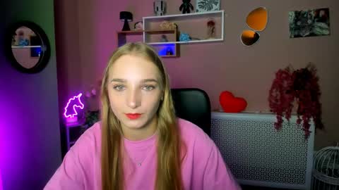 Snapshot of ollivia_dream chatting on May 2026 05:57:02 AM Ollivia online show from May 2026 05:57:02 AM