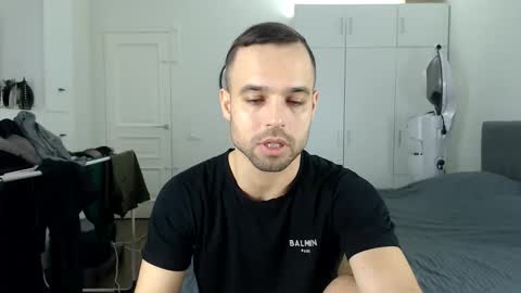 onebestlover online show from February 2026 09:27:01 AM