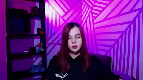 onessandra online show from October 2025 04:38:01 AM