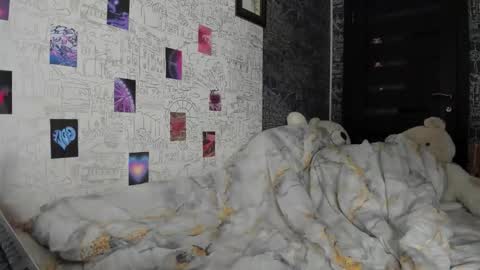 Snapshot of only_iva21 chatting on October 2025 12:15:02 PM Iva online show from October 2025 12:15:02 PM