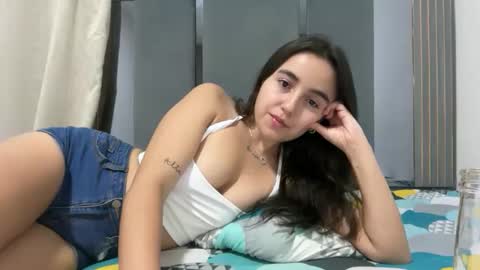 Snapshot of onlythem777 chatting on June 2026 11:19:01 PM PAREJA LATINA JOVEN MUY CACHONDOS online show from June 2026 11:19:01 PM