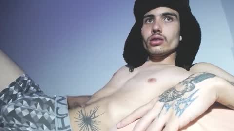 onzas_ online show from September 2025 01:39:02 AM