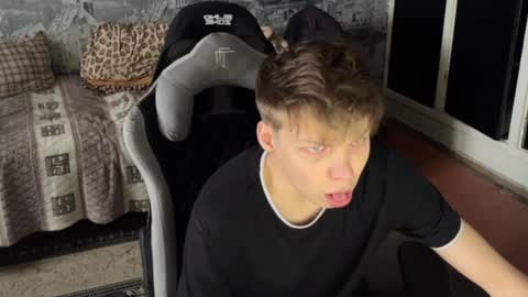 Snapshot of oofcblesssexx chatting on December 2024 08:50:01 AM bless god online show from December 2024 08:50:01 AM