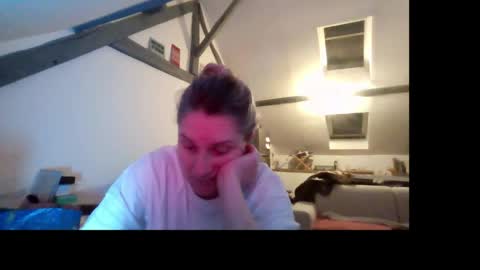 oopsmyass online show from May 2026 09:08:01 PM