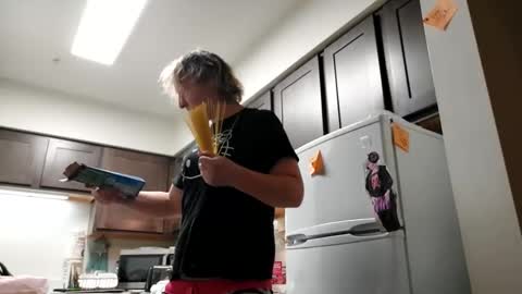 Snapshot of opalockajoe chatting on December 2024 09:41:01 PM TsJojo online show from December 2024 09:41:01 PM