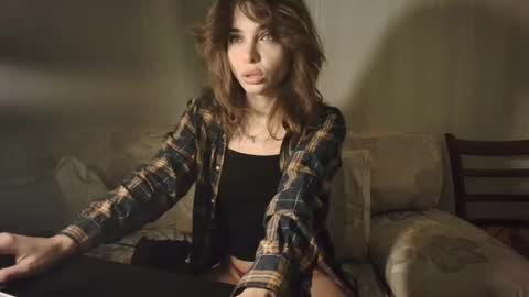 ophelia blue online show from November 2025 04:00:01 AM