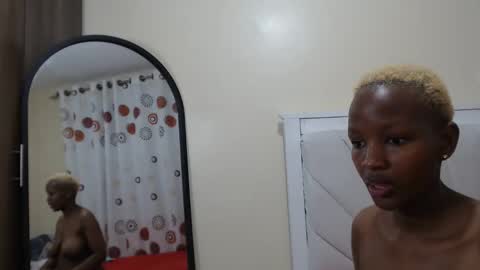 opulent_vixen online show from April 2026 09:01:01 PM