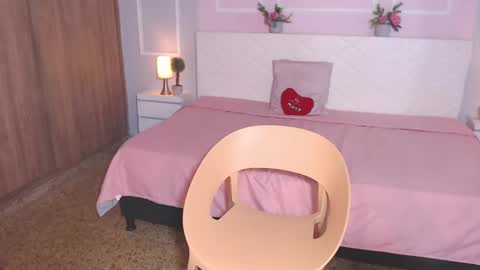 Ora Larson online show from December 2024 04:34:01 PM