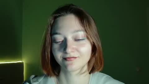 Melani  online show from November 2025 01:33:02 PM