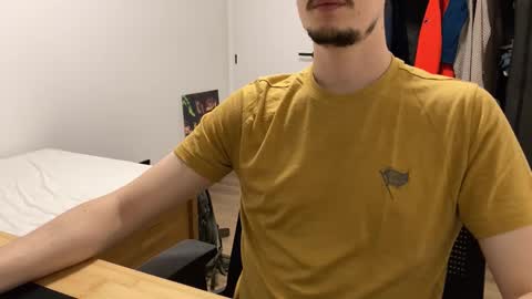 Woody online show from December 2025 08:14:01 PM