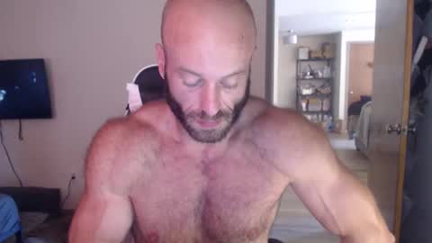 Snapshot of oregon87 chatting on May 2026 05:40:02 PM The Oregon Lumberjack online show from May 2026 05:40:02 PM