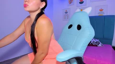 Snapshot of oriana_sweet35 chatting on December 2025 03:03:01 AM Oriana online show from December 2025 03:03:01 AM