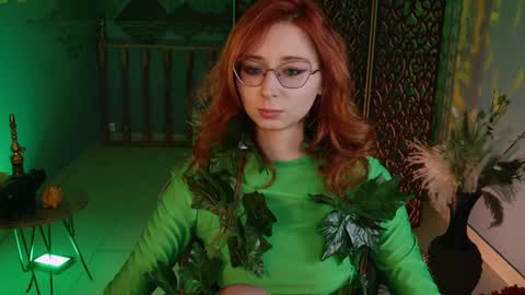 Orianna -  Hi Im into geek culture cosplay crafting LARP games. Shall we play DnD online show from December 2024 07:56:01 PM