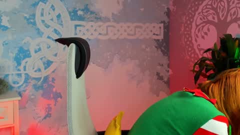 Orianna -  Hi Im into geek culture cosplay crafting LARP games. Shall we play DnD online show from December 2024 09:13:01 AM