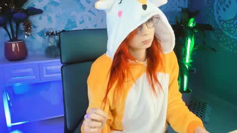 Orianna -  Hi Im into geek culture cosplay crafting LARP games. Shall we play DnD online show from January 2025 07:05:01 PM