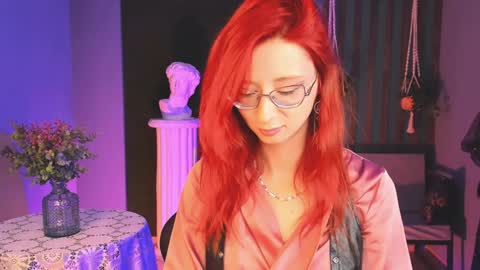 Orianna -  Hi Im into geek culture cosplay crafting LARP games. Shall we play DnD online show from January 2025 03:15:01 PM