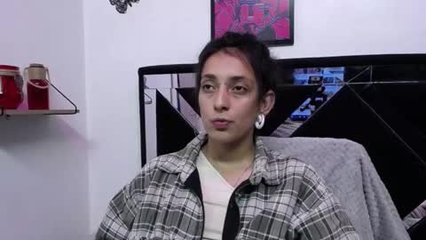 Snapshot of orianna_bodmod chatting on January 2025 04:25:01 AM ORIANNA online show from January 2025 04:25:01 AM