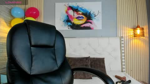 Snapshot of orion__smith chatting on May 2026 07:31:02 PM Orion online show from May 2026 07:31:02 PM