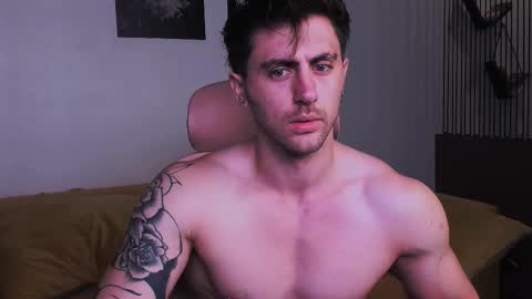 Snapshot of oscar_miller_ chatting on September 2025 09:03:02 PM Oscar online show from September 2025 09:03:02 PM
