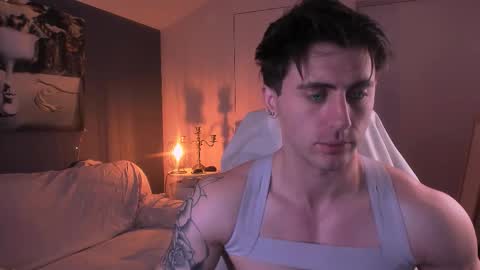 Snapshot of oscar_miller_ chatting on September 2025 09:06:02 PM Oscar online show from September 2025 09:06:02 PM