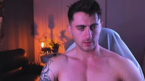 Snapshot of oscar_miller_ chatting on October 2025 09:13:02 PM Oscar online show from October 2025 09:13:02 PM