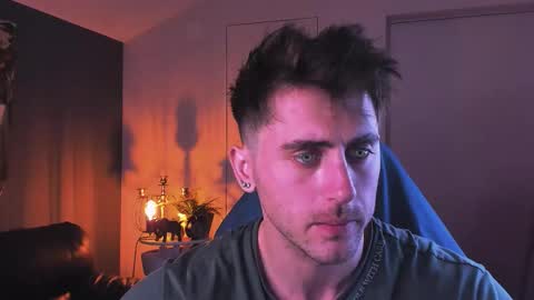 Snapshot of oscar_miller_ chatting on October 2025 09:02:01 PM Oscar online show from October 2025 09:02:01 PM
