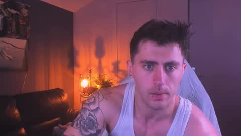 Snapshot of oscar_miller_ chatting on October 2025 09:35:02 PM Oscar online show from October 2025 09:35:02 PM