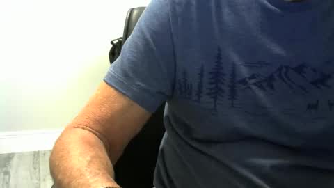 Ossi online show from December 2025 12:04:01 AM