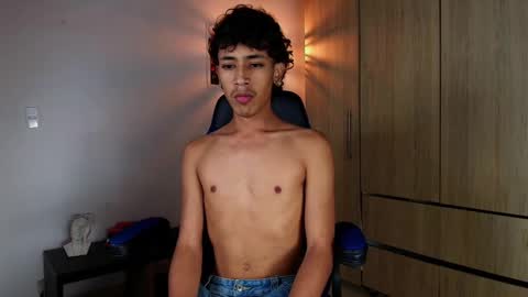 Snapshot of ostin_18hot chatting on February 2025 02:14:01 AM ostin 18hot online show from February 2025 02:14:01 AM