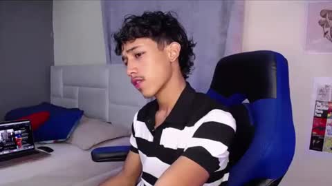 Snapshot of ostin_18hot chatting on September 2025 02:33:02 AM ostin 18hot online show from September 2025 02:33:02 AM