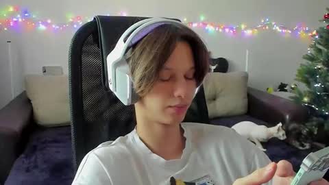 Ostin online show from December 2025 07:47:01 AM