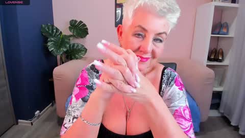 Alla online show from January 2025 11:37:02 AM