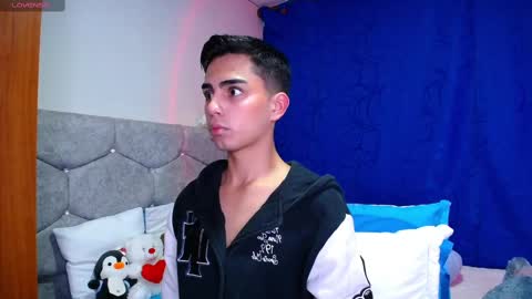 Owen  Independent model  online show from September 2025 09:14:02 PM