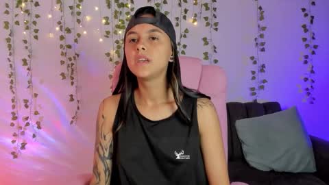 Owen foxx online show from December 2025 05:42:02 PM