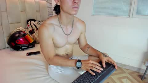 owwn online show from October 2025 03:51:02 AM