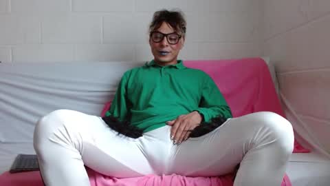 Jeannifer online show from December 2024 07:22:02 PM