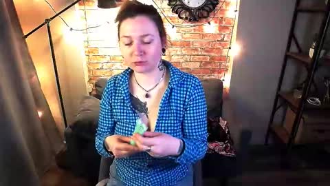 ozalin_green online show from October 2025 06:03:01 AM