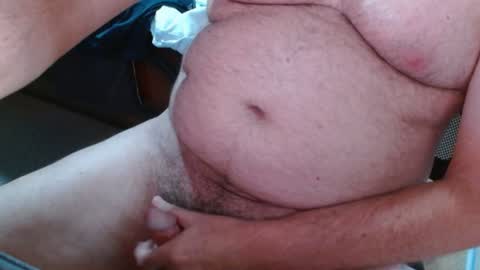 Snapshot of ozzieozzieoi chatting on February 2025 01:32:01 AM HairyolOz online show from February 2025 01:32:01 AM