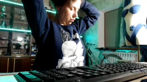 Snapshot of pa1e_pr1ncess chatting on April 2026 04:50:02 PM Ella online show from April 2026 04:50:02 PM