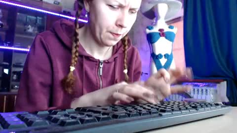 Snapshot of pa1e_pr1ncess chatting on April 2026 06:11:02 AM Ella online show from April 2026 06:11:02 AM