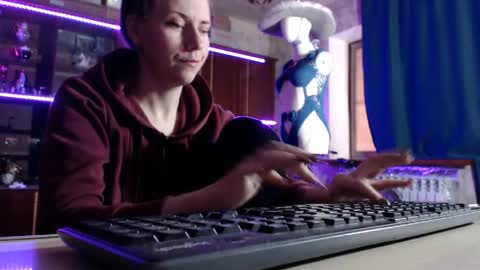 Snapshot of pa1e_pr1ncess chatting on May 2026 07:13:02 AM Ella online show from May 2026 07:13:02 AM